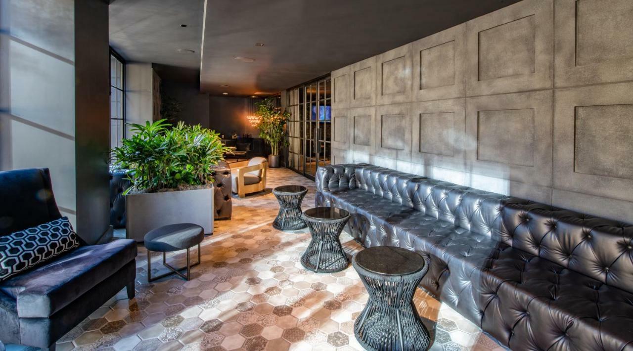 The Mayfair Angeles Hotel 4*